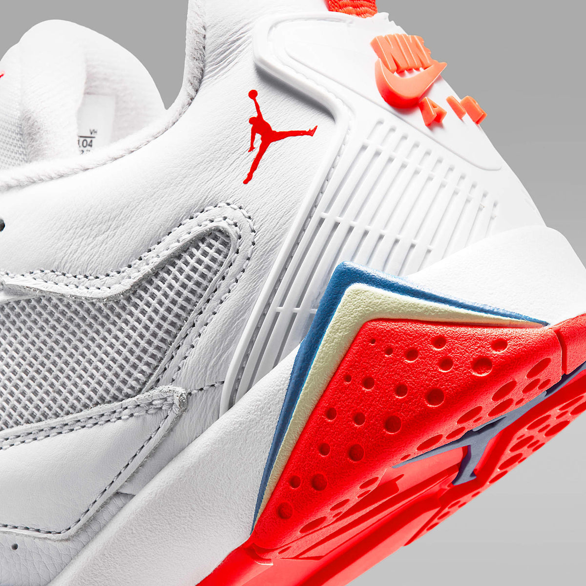 Air Jordan MVP 92 – Blanco/Gris vasto/Royal juego/Infrarrojo 23 – vista 8