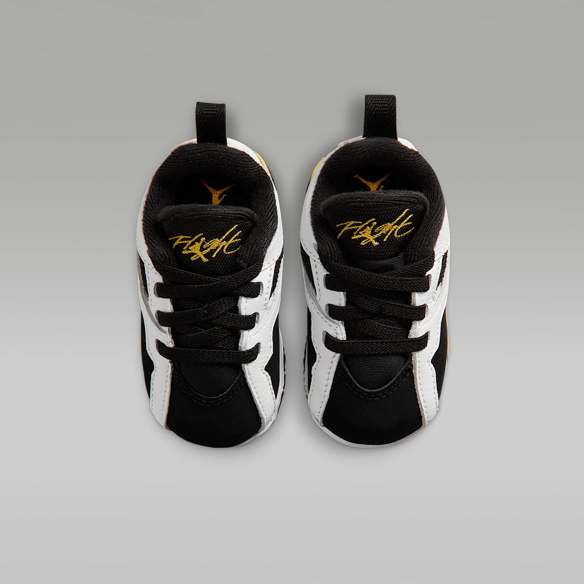 Jordan MVP 92 – Blanco/Negro/Gris azul oscuro/Amarillo tour – vista 4
