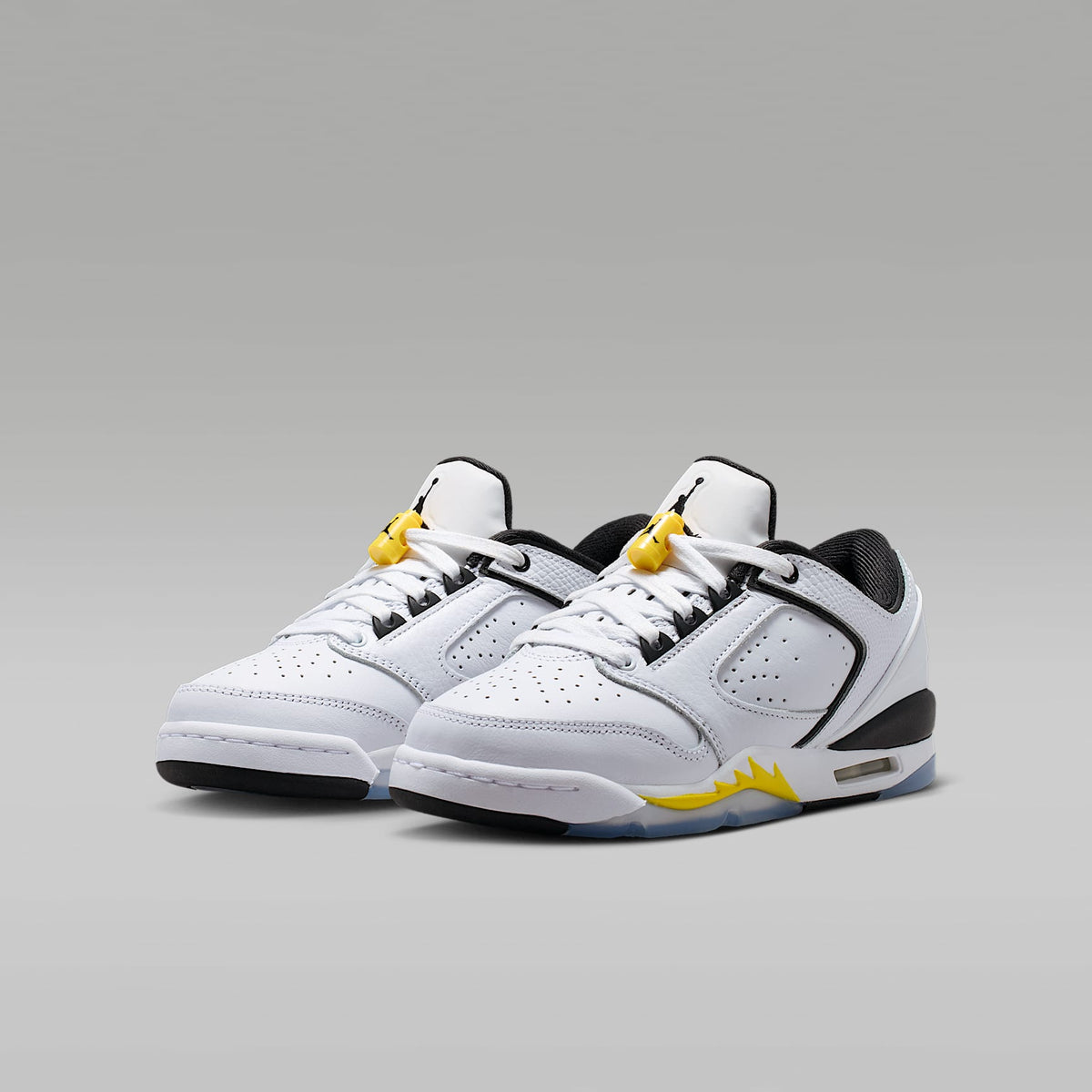Air Jordan Sixty Plus Low – Blanco/Amarillo tour/Negro – vista 5