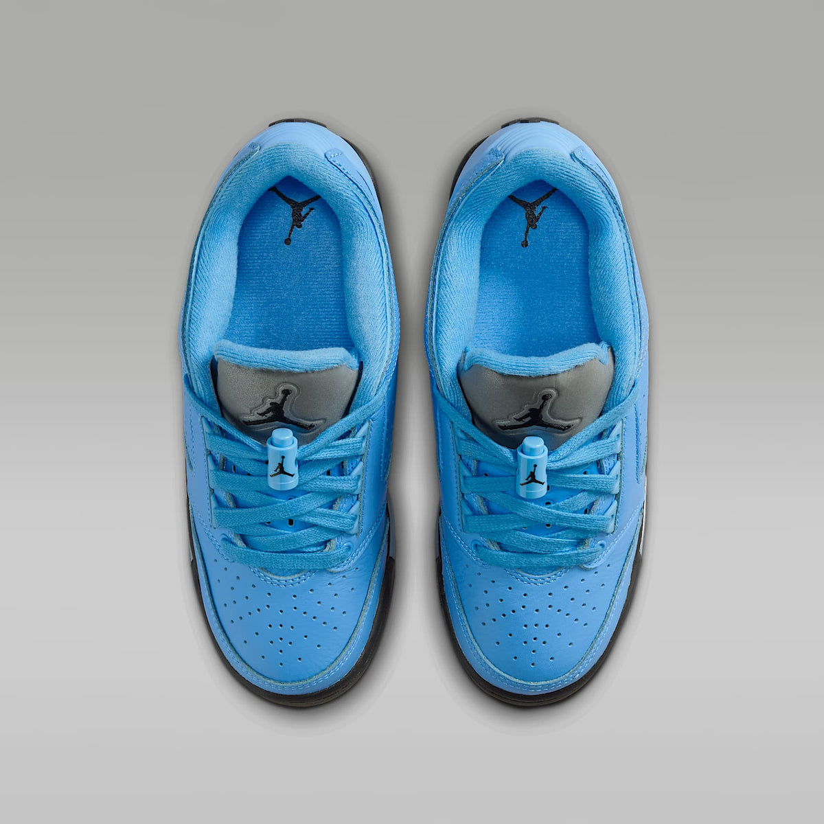 Air Jordan Sixty Plus Low – Azul universitario/Obsidiana/Blanco – vista 4