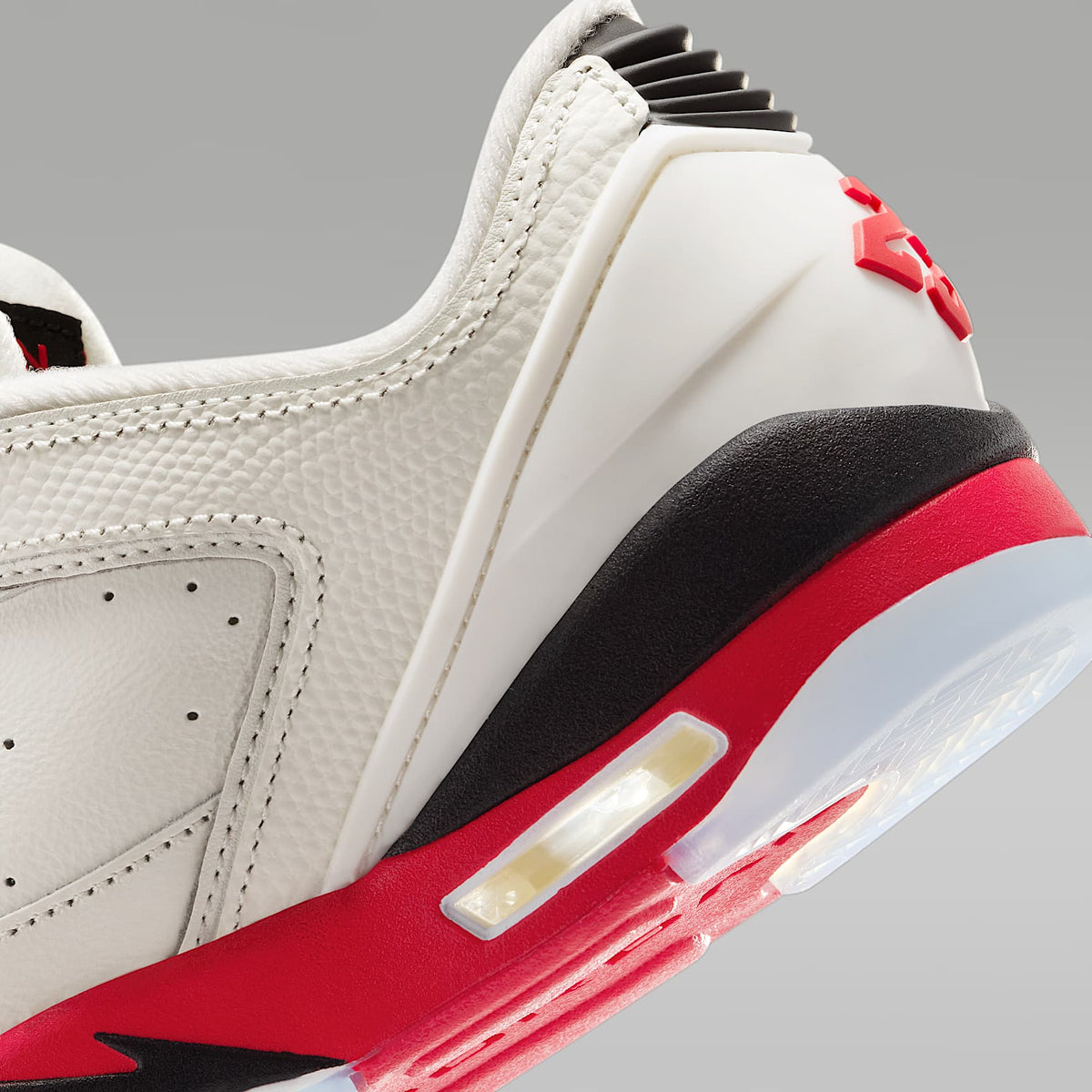 Air Jordan Sixty Plus Low – Vela/Negro/Reflejo plata/Rojo pasión – vista 8