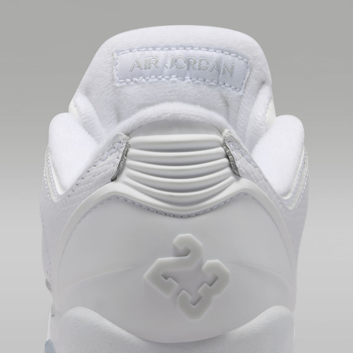 Air Jordan Sixty Plus Low – Blanco/Negro/Platino puro – vista 9