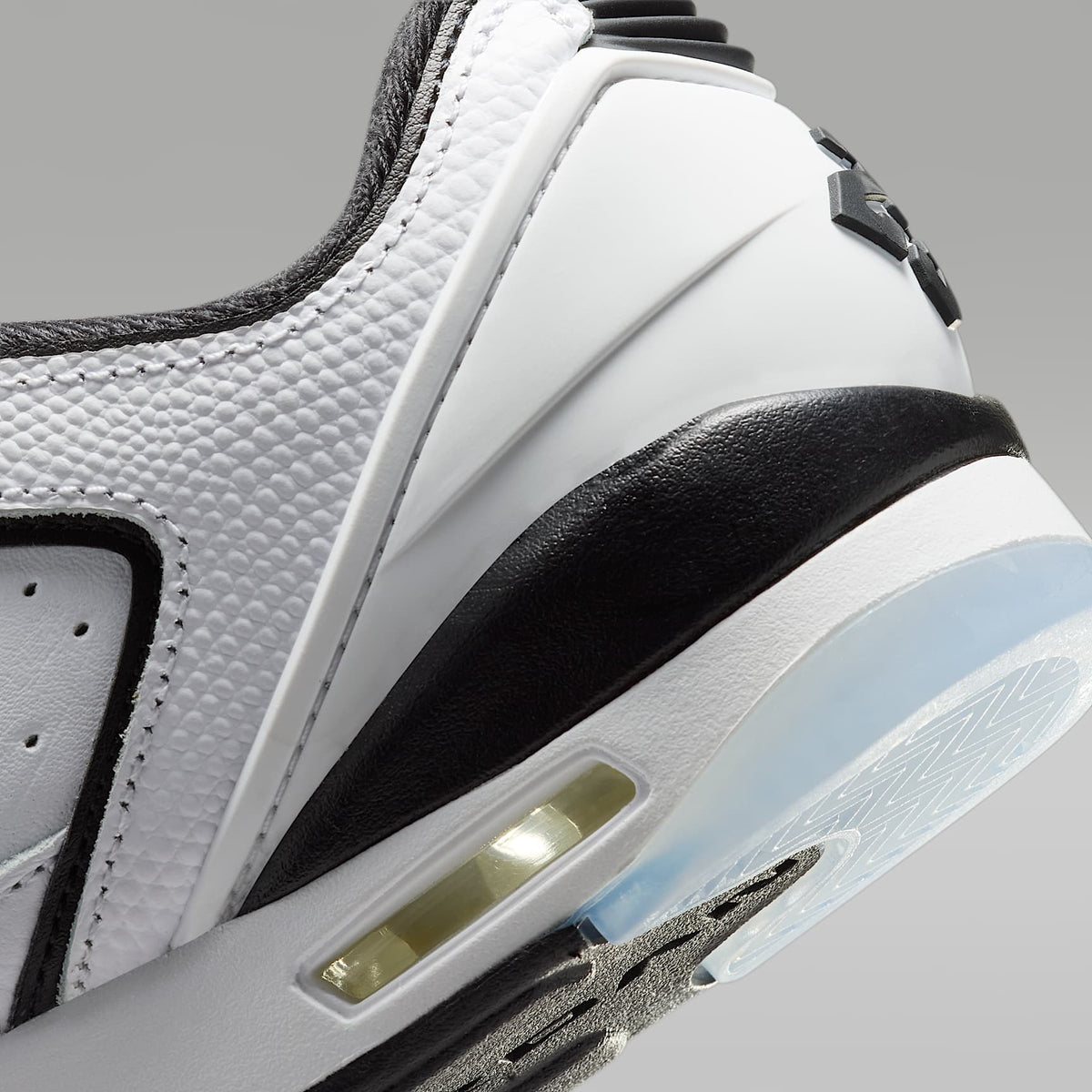 Air Jordan Sixty Plus Low – Blanco/Amarillo tour/Negro – vista 8