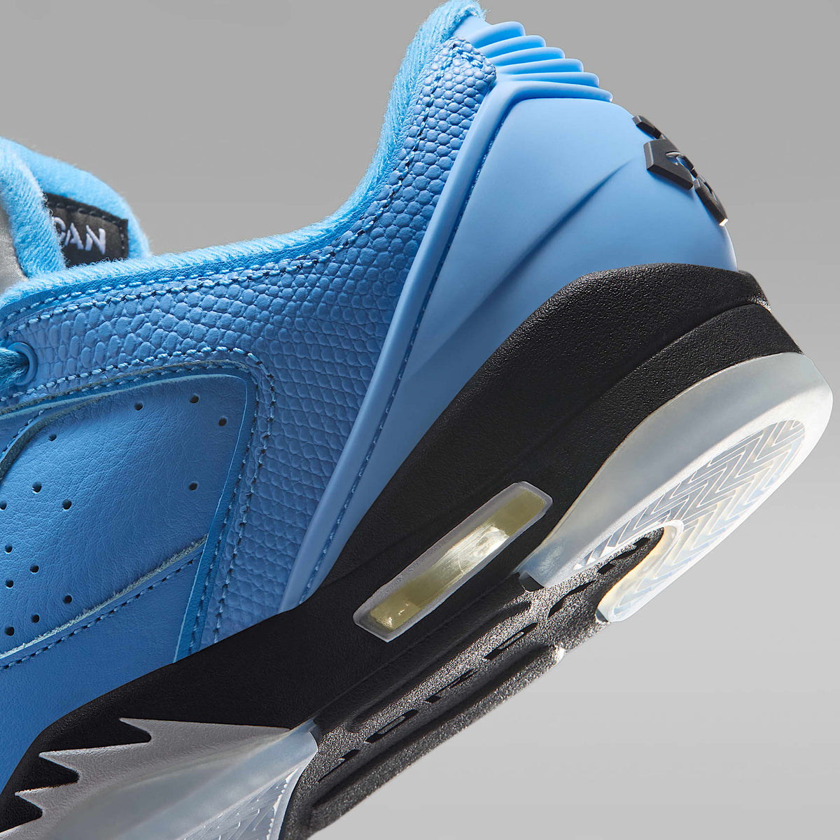 Air Jordan Sixty Plus Low – Azul universitario/Obsidiana/Blanco – vista 8