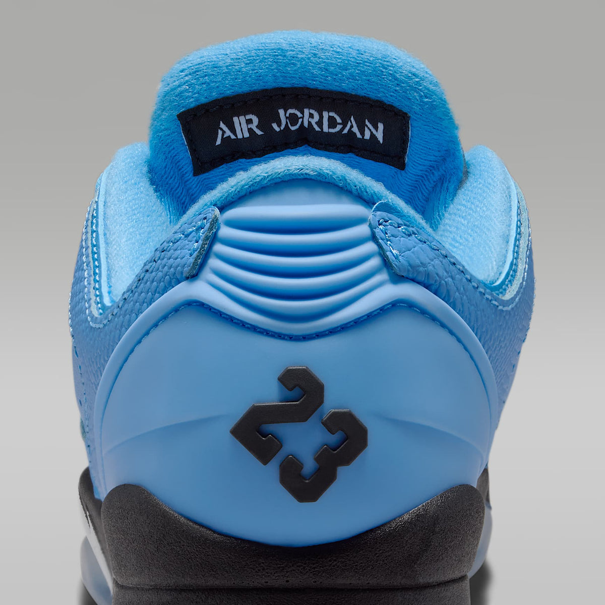 Air Jordan Sixty Plus Low – Azul universitario/Obsidiana/Blanco – vista 9