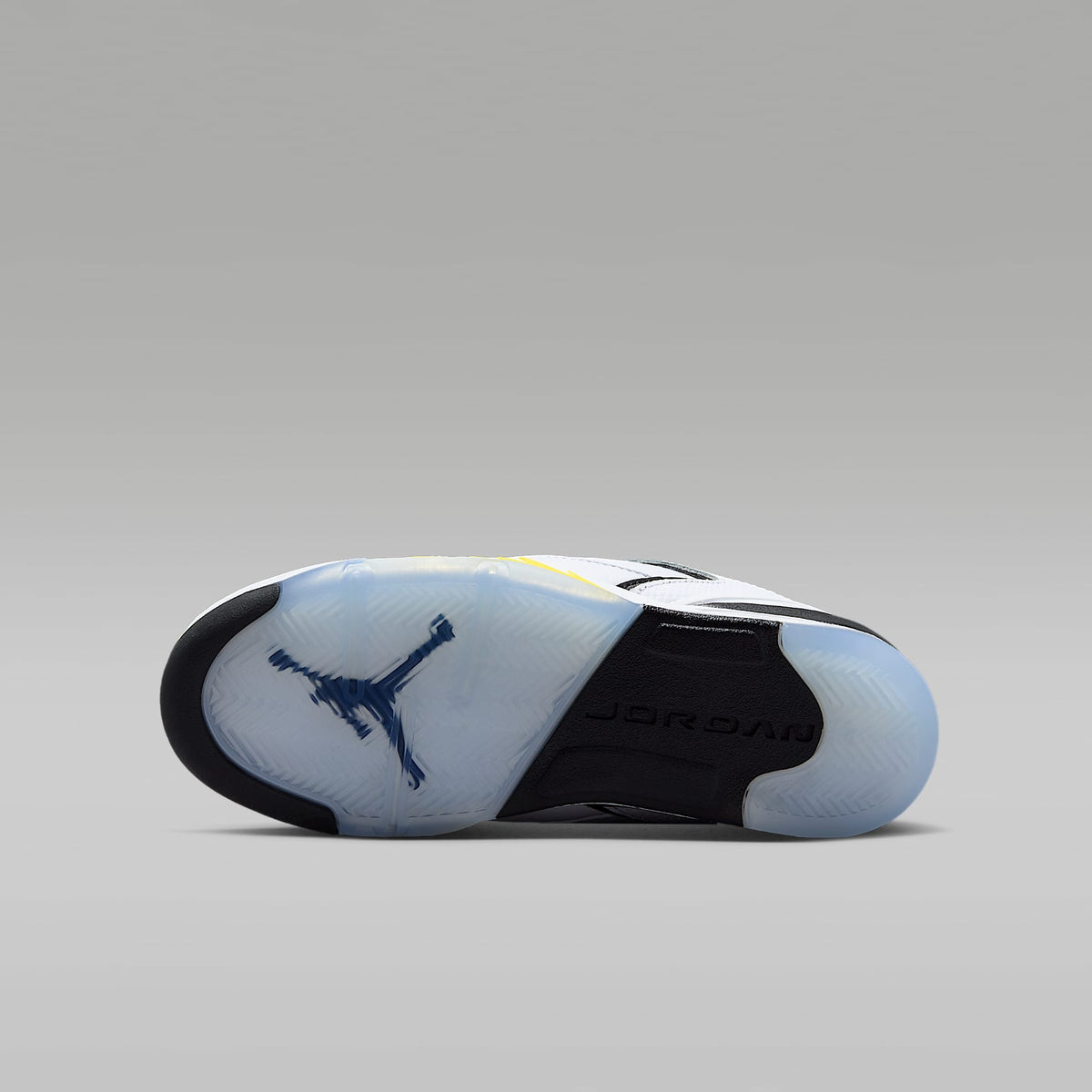 Air Jordan Sixty Plus Low – Blanco/Amarillo tour/Negro – vista 2