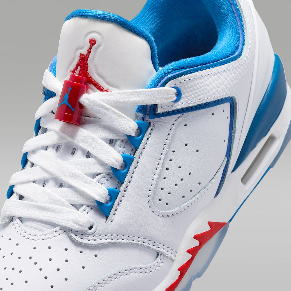 Air Jordan Sixty Plus Low – Blanco/Azul genuino/Rojo universitario – vista 7