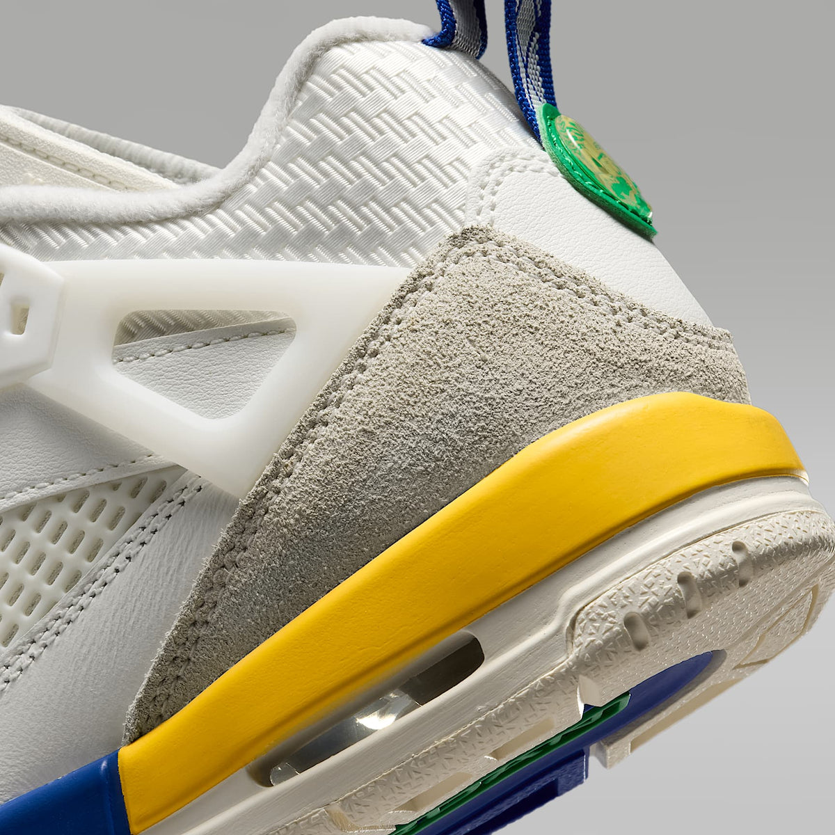 Jordan Spizike Low – Vela/Azul eléctrico/Fantasma/Verde suerte – vista 8