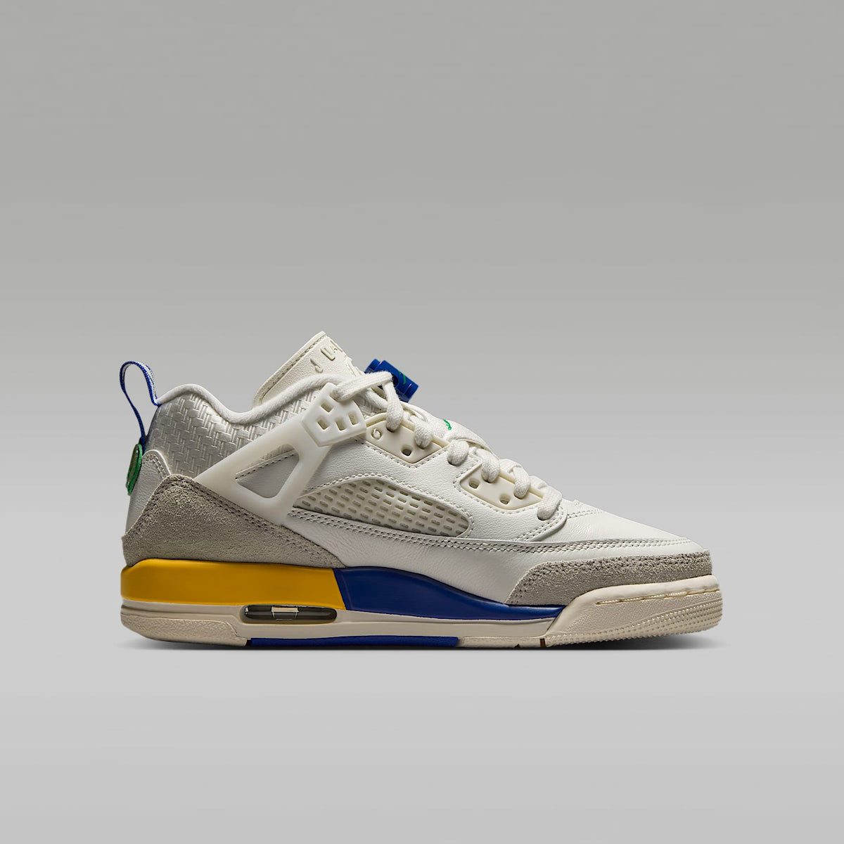 Jordan Spizike Low – Vela/Azul eléctrico/Fantasma/Verde suerte – vista 3