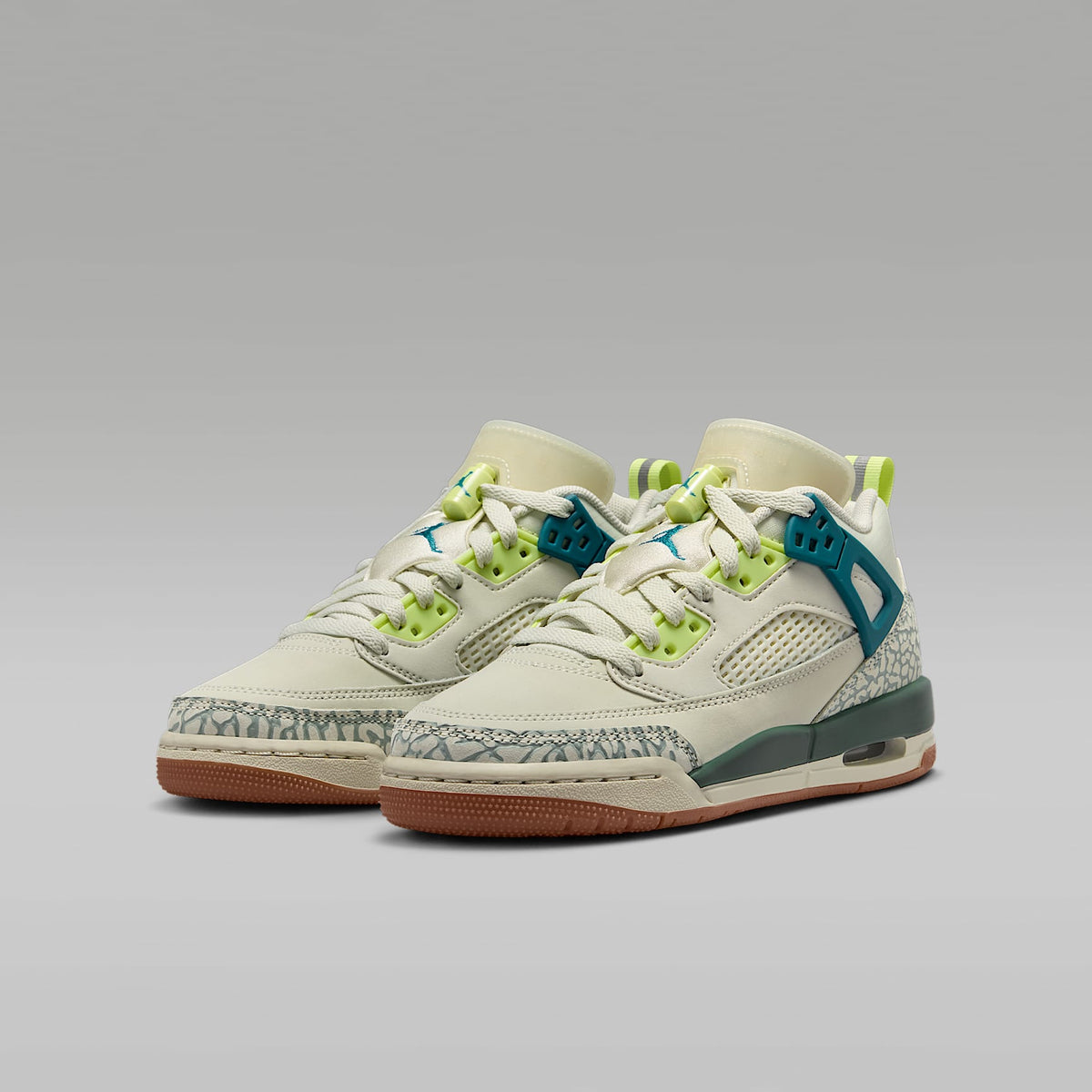 Jordan Spizike Low – Mar de cristal/Salvia empolvado/Toque de limón claro/Verde abismo – vista 5