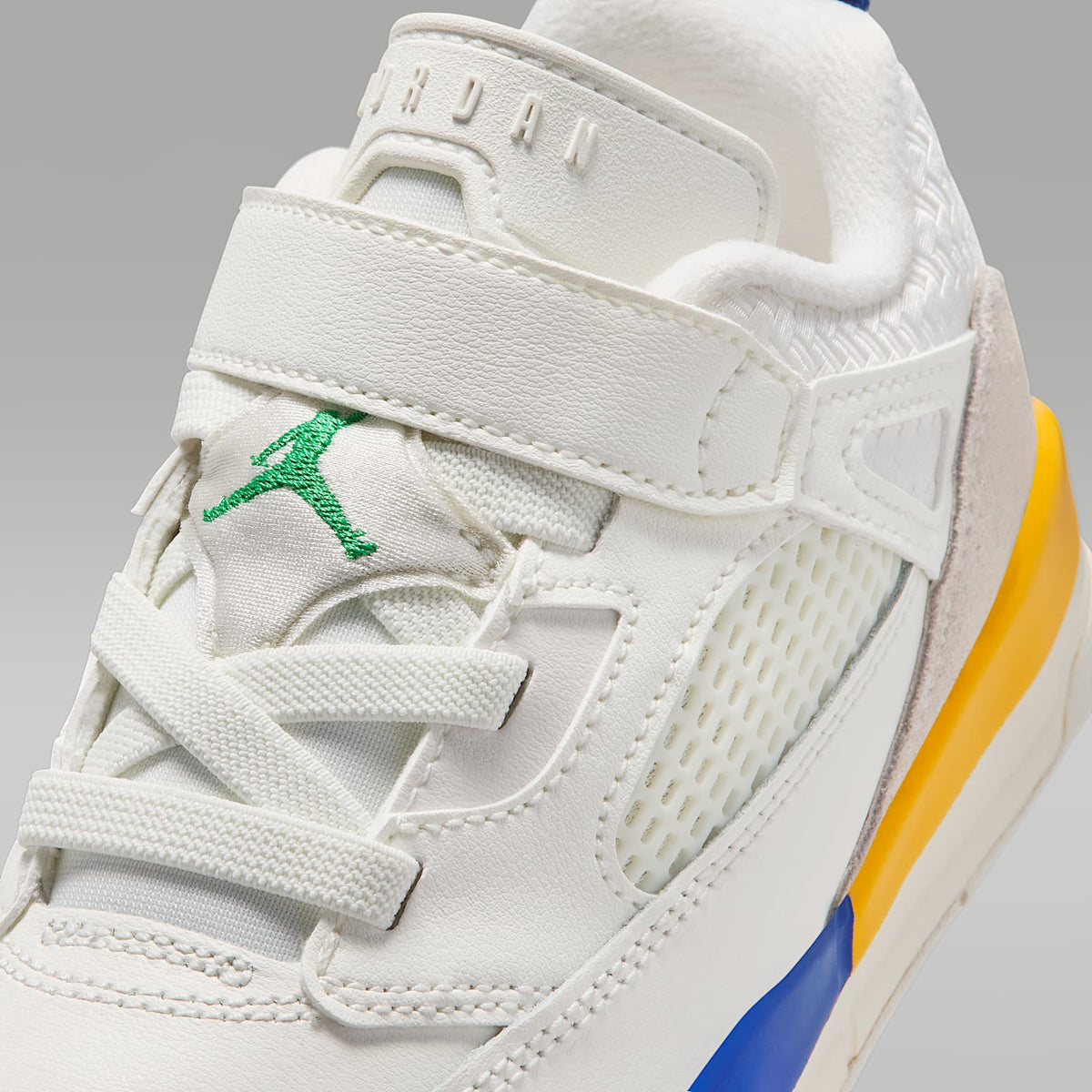 Jordan Spizike Low – Vela/Azul eléctrico/Fantasma/Verde suerte – vista 7
