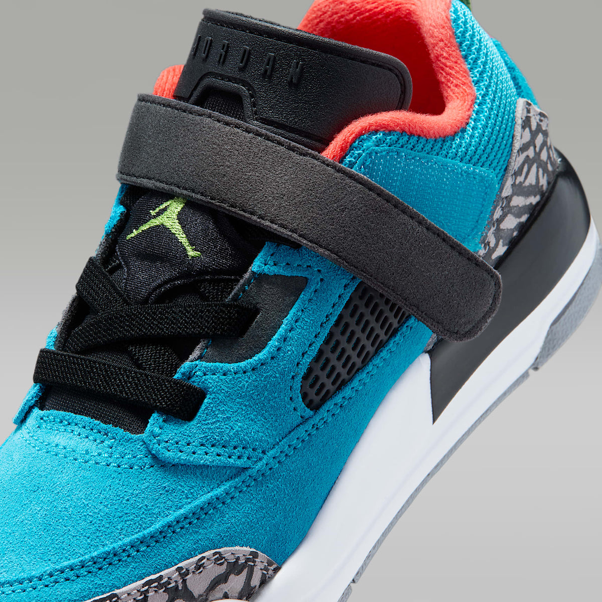 Jordan Spizike Low – Turquesa neo/Carmesí claro/Fucsia cósmico/Verde vivo – vista 9