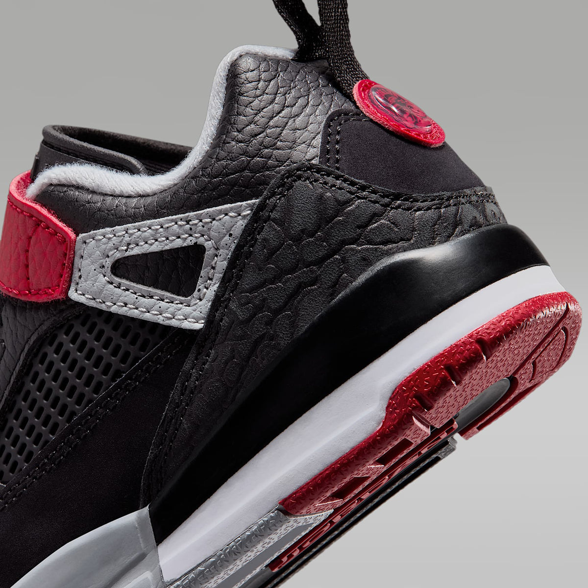 Jordan Spizike Low – Negro/Gris lobo/Blanco/Rojo gimnasio – vista 8
