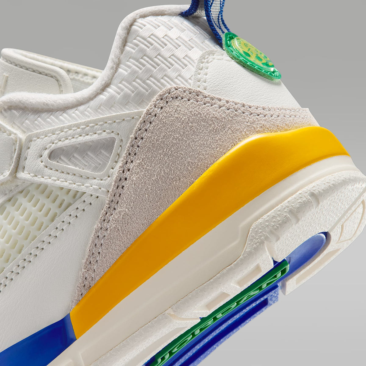 Jordan Spizike Low – Vela/Azul eléctrico/Fantasma/Verde suerte – vista 8