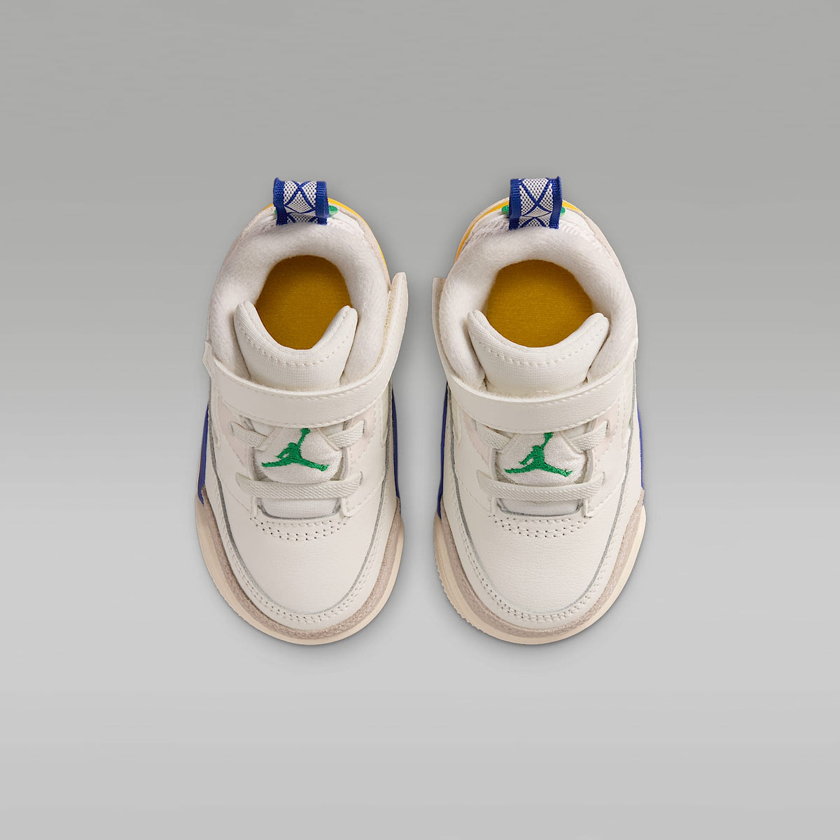 Jordan Spizike Low – Vela/Azul eléctrico/Fantasma/Verde suerte – vista 4