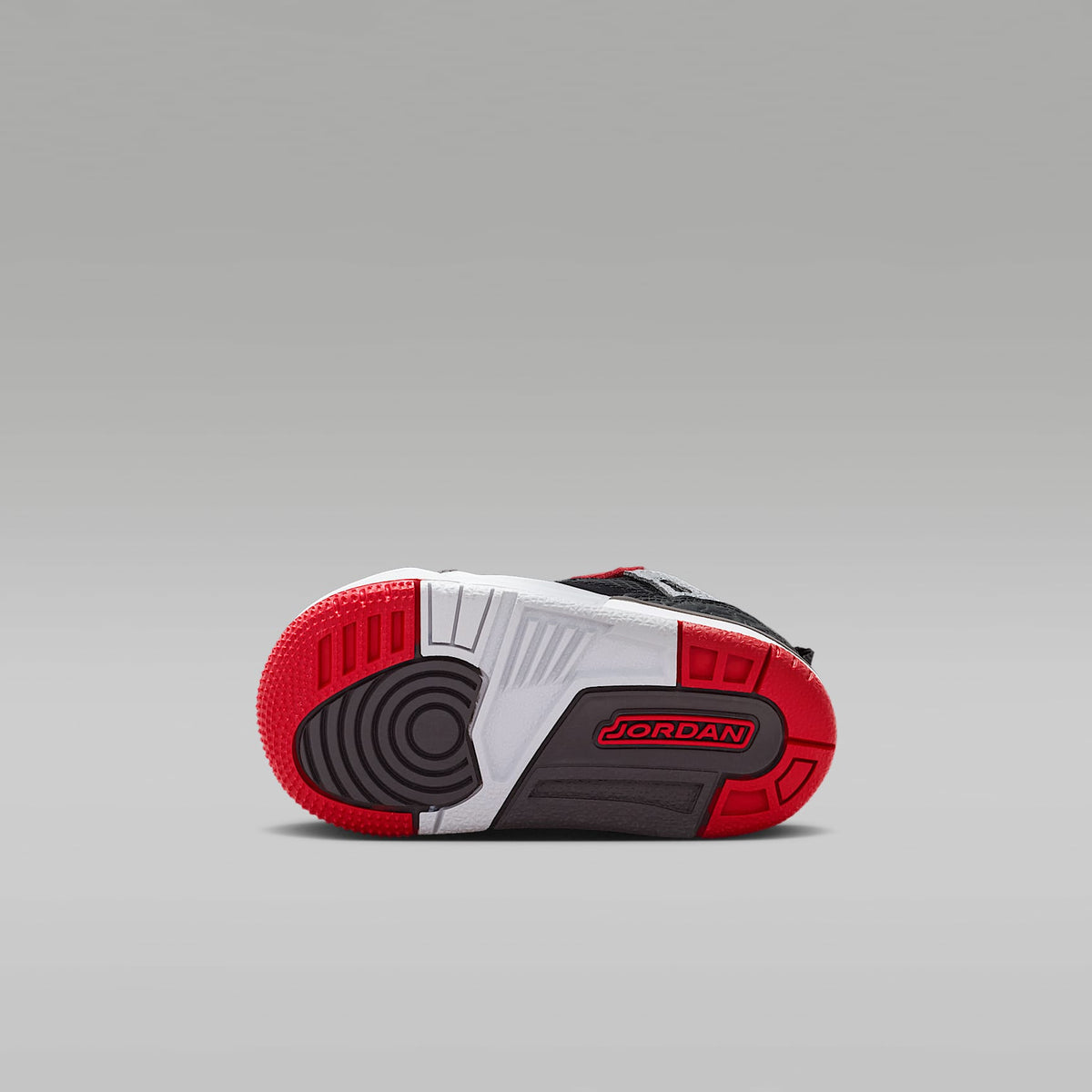Jordan Spizike Low – Negro/Gris lobo/Blanco/Rojo gimnasio – vista 2