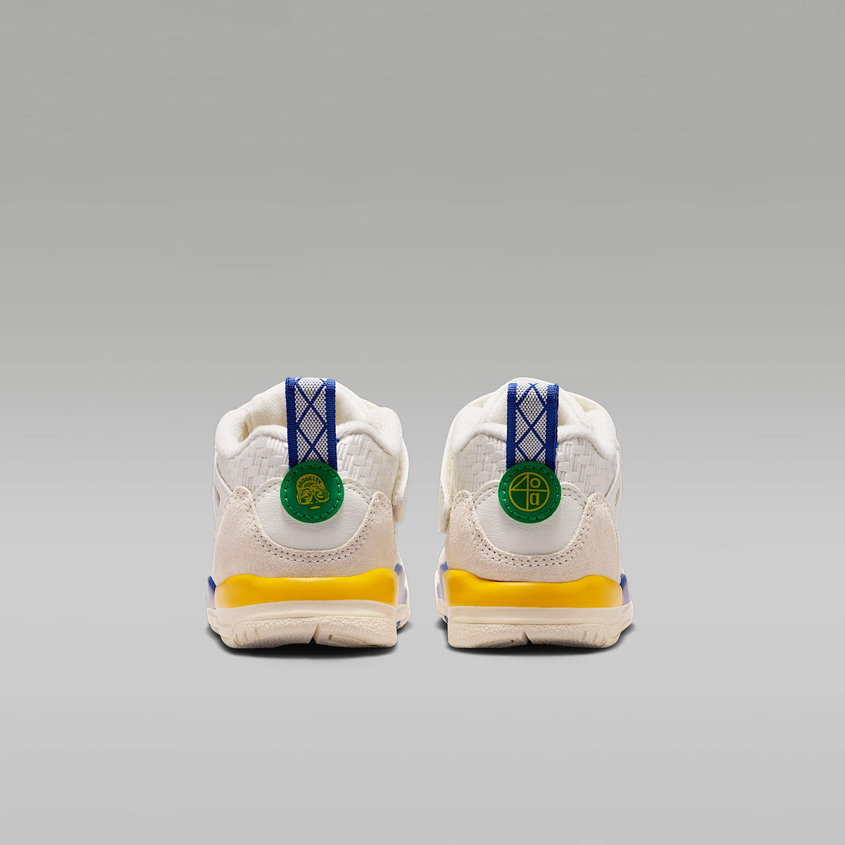 Jordan Spizike Low – Vela/Azul eléctrico/Fantasma/Verde suerte – vista 6