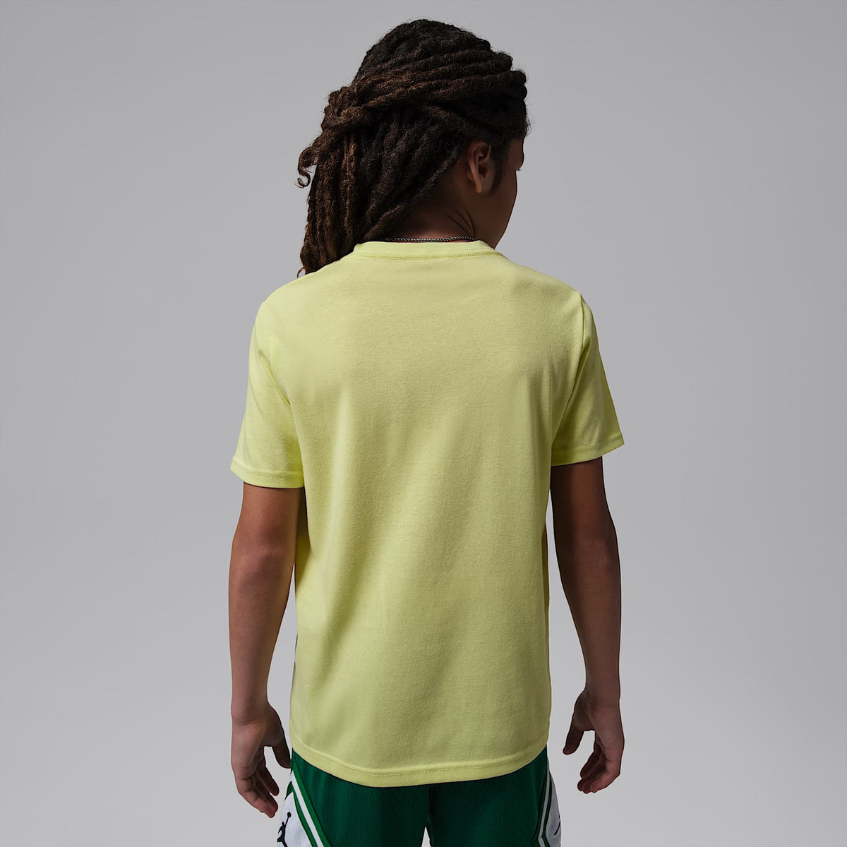 Playera con gráfico para niños talla grande Jordan Sport – Verde – vista 2