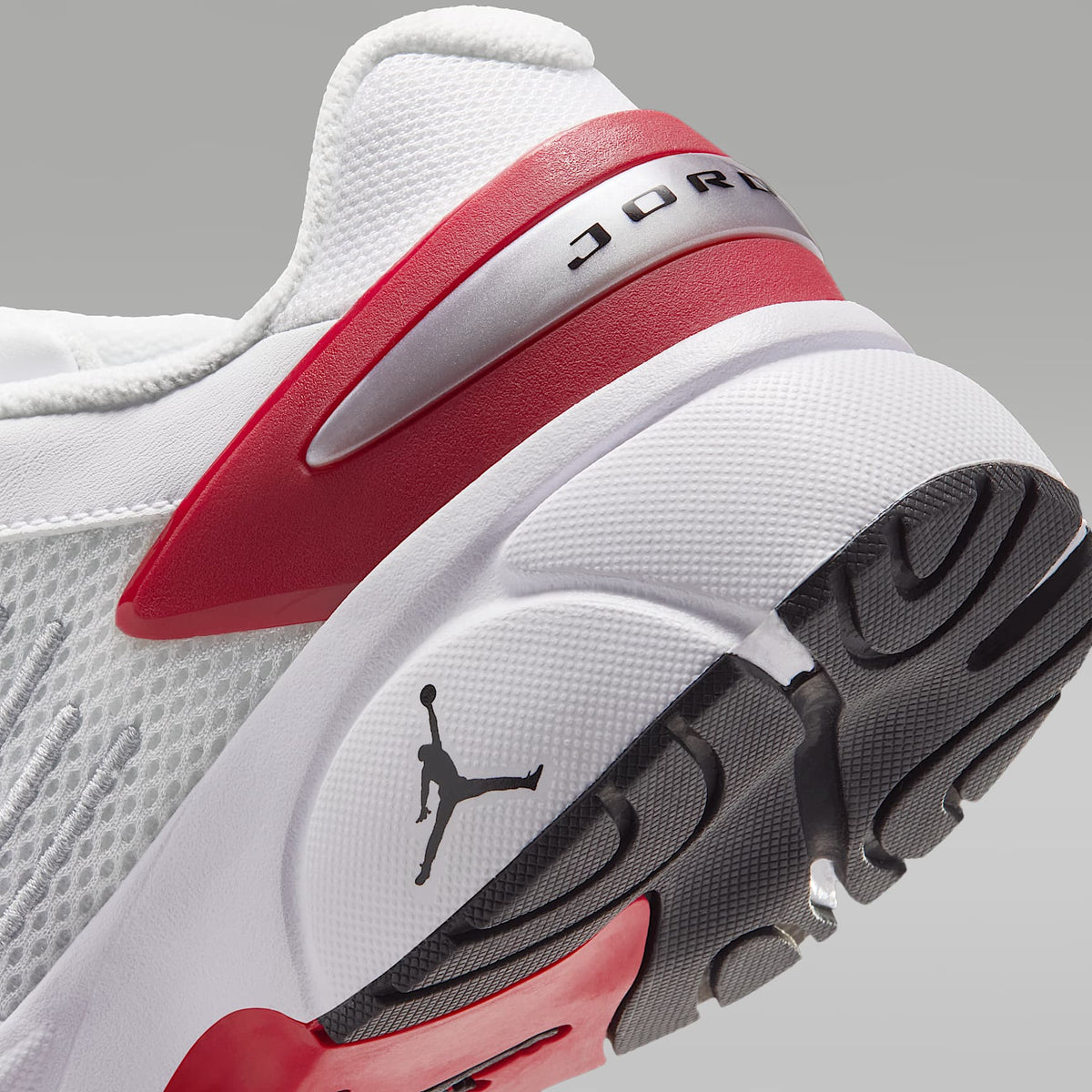 Jordan Trunner Flow – Blanco/Rojo gimnasio/Plata metalizado/Negro – vista 8