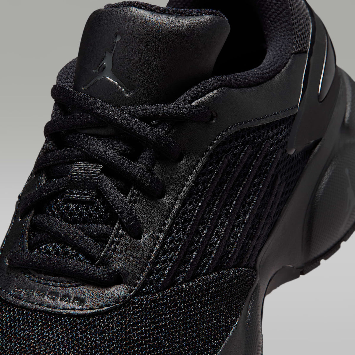 Jordan Trunner Flow – Negro/Gris humo oscuro – vista 7