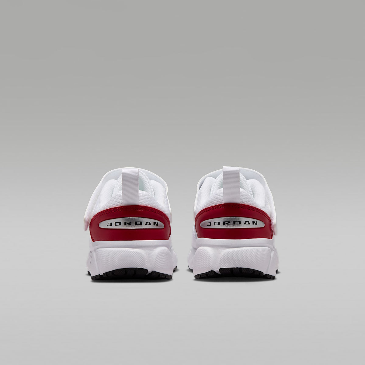 Jordan Trunner Flow – Blanco/Rojo gimnasio/Plata metalizado/Negro – vista 6