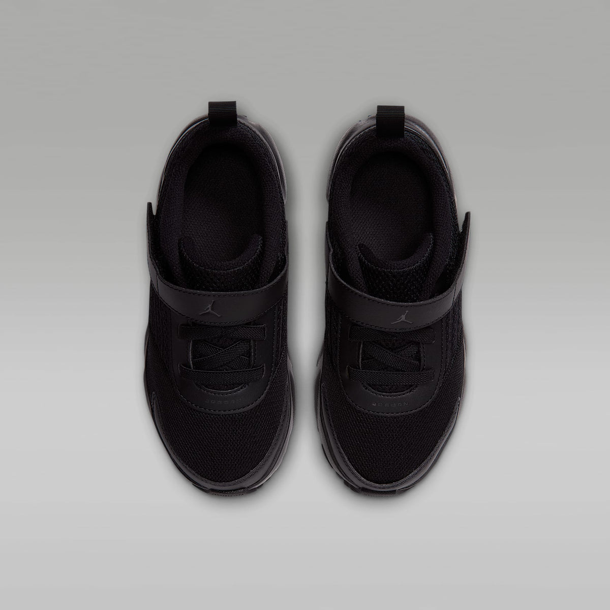 Jordan Trunner Flow – Negro/Gris humo oscuro – vista 4