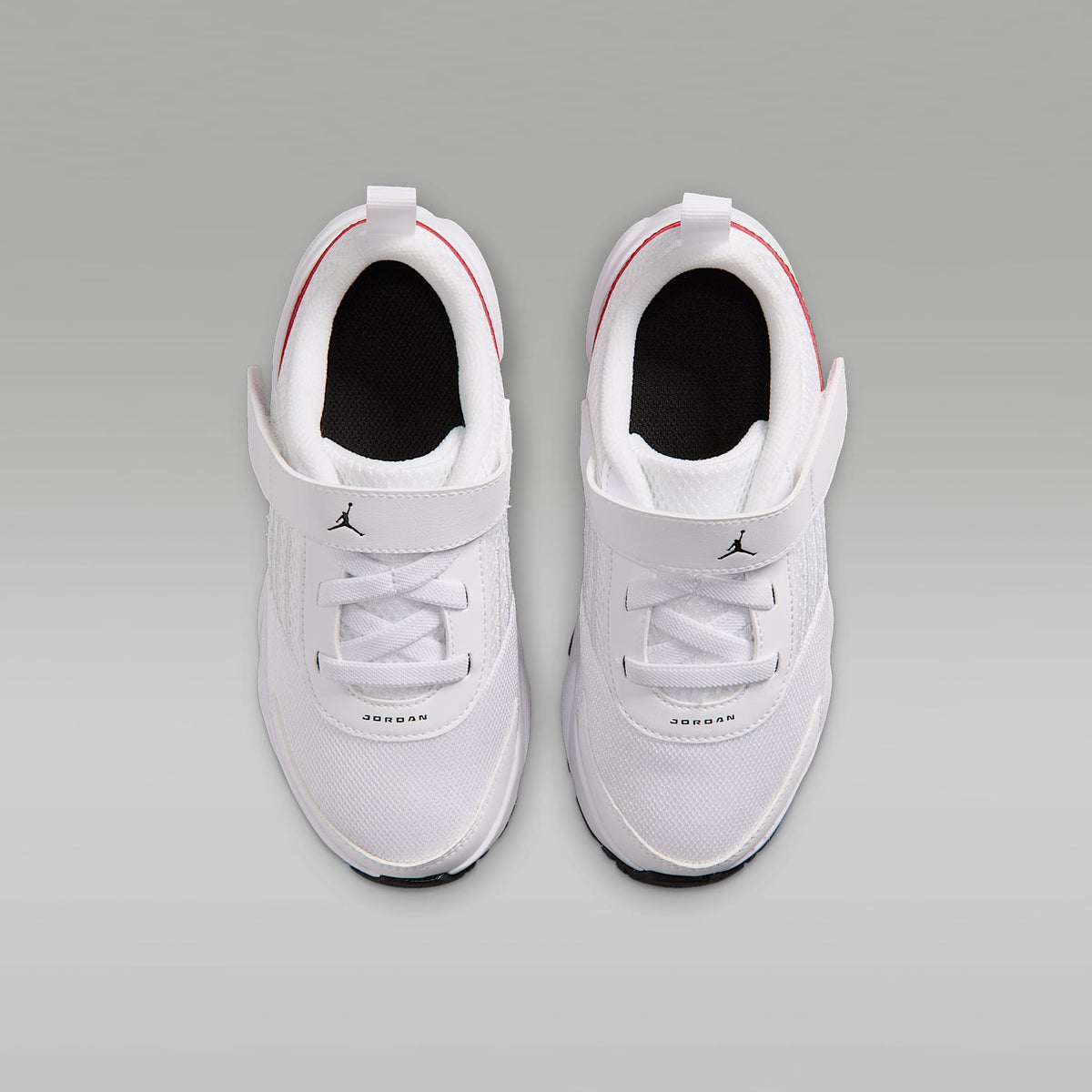 Jordan Trunner Flow – Blanco/Rojo gimnasio/Plata metalizado/Negro – vista 4