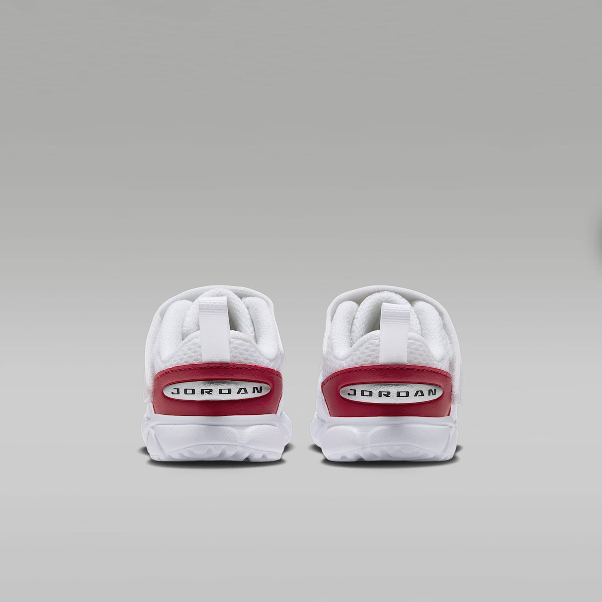 Jordan Trunner Flow – Blanco/Rojo gimnasio/Plata metalizado/Negro – vista 6