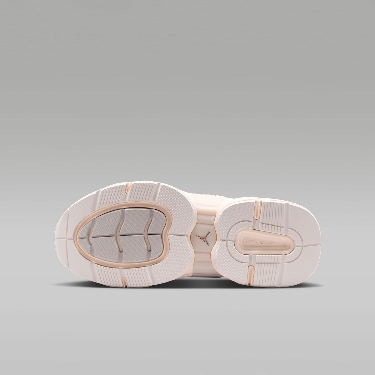 Jordan Trunner O/S – Mena de hierro claro/Gris humo/Tiza/Café medio leyenda – vista 2