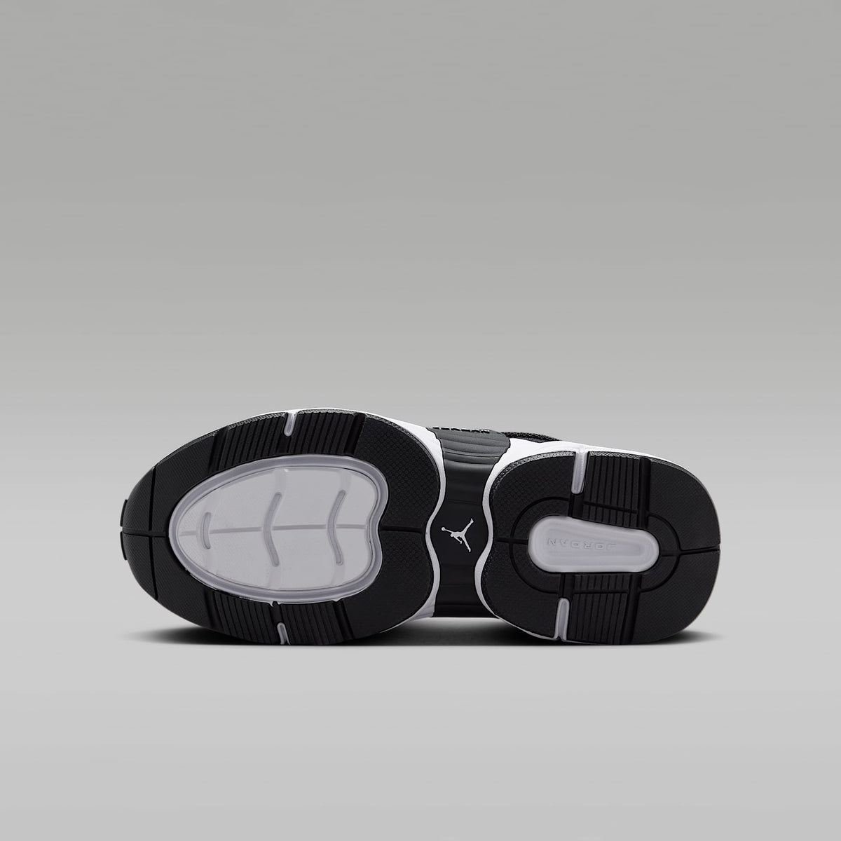Jordan Trunner O/S – Negro/Blanco – vista 2