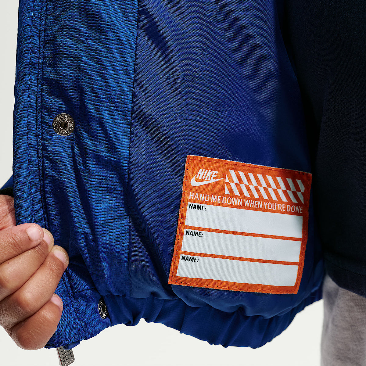 Chamarra acolchada Mixed Media con logotipo de jacquard para niños pequeños Nike – Royal juego – vista 7