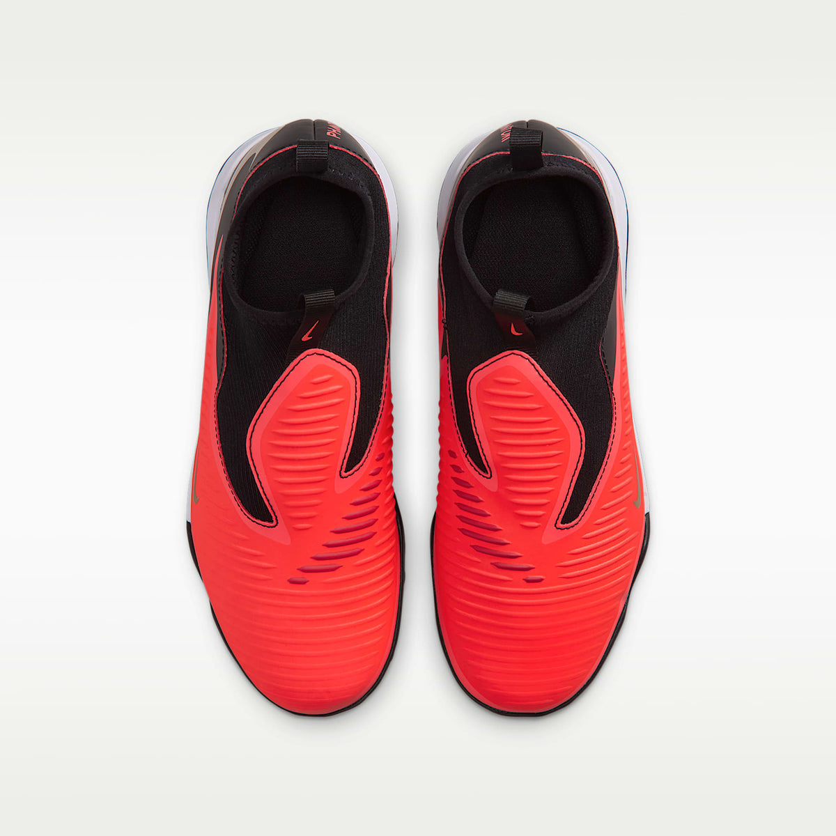 Nike Jr. Phantom 6 High Academy – Carmesí brillante/Carmesí brillante/Negro – vista 4