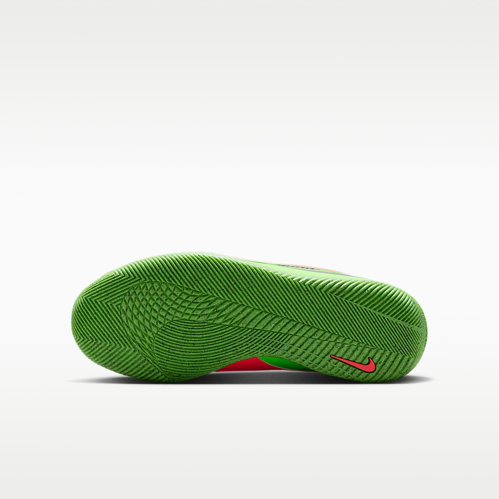 Nike Jr. Phantom 6 Low Club "Erling Haaland" – Ponche cálido/Verde strike/Negro – vista 2