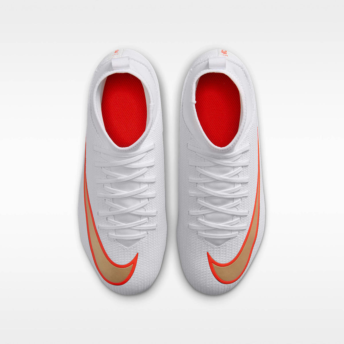 Nike Jr. Mercurial Superfly 11 Club – Blanco/Carmesí brillante/Difuso – vista 4