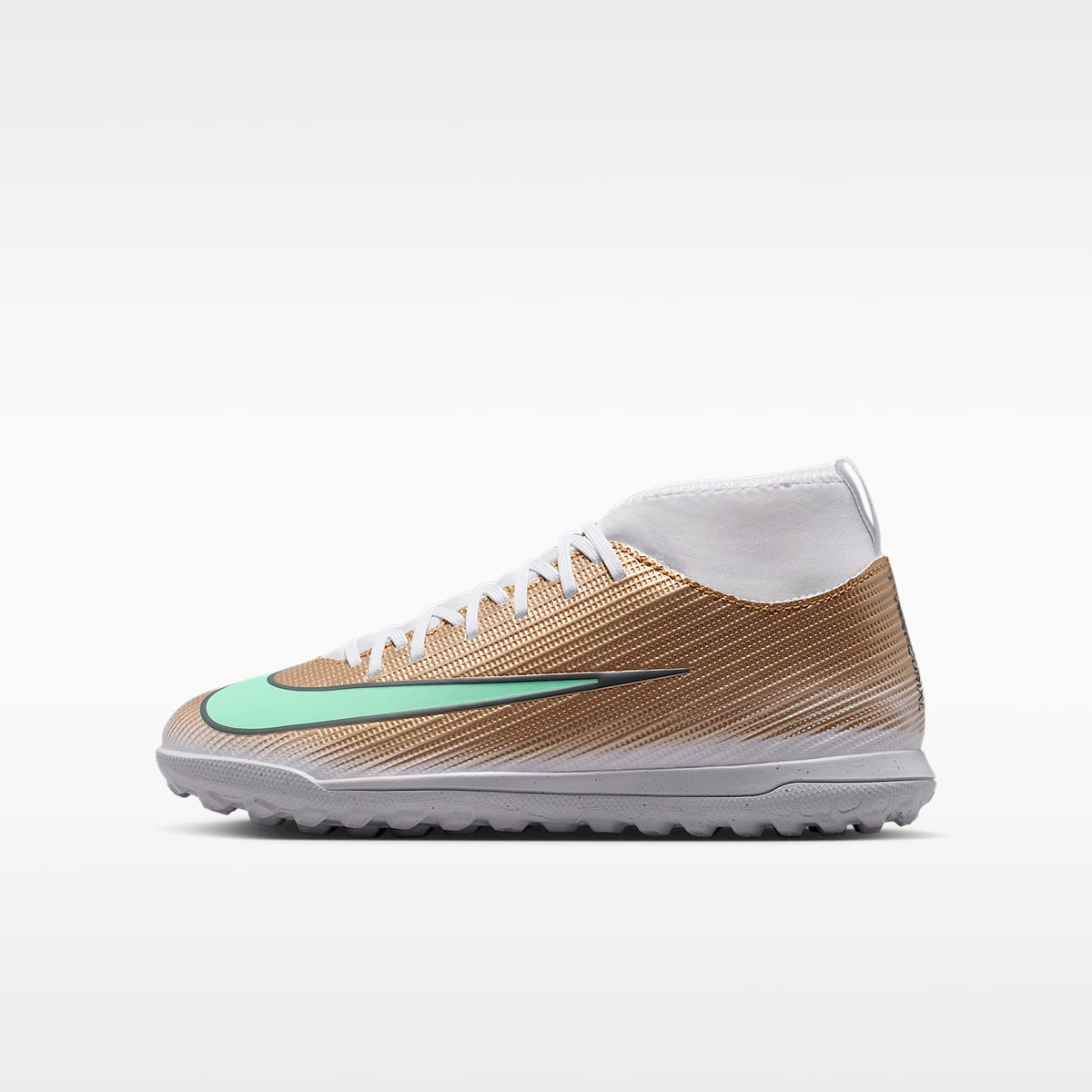 Nike Jr. Mercurial Superfly 11 Club "Kylian Mbappé" – Oro metalizado/Verde resplandor – vista 1