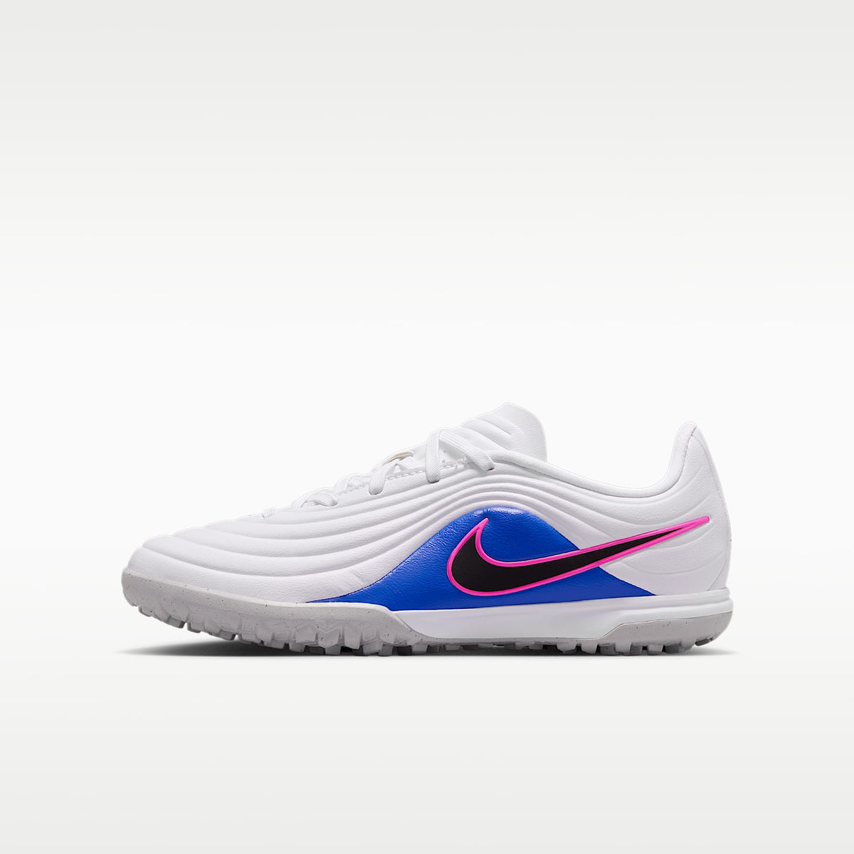 Nike Jr. Tiempo Maestro Academy – Blanco/Azul carrera/Avalancha rosa/Negro – vista 1