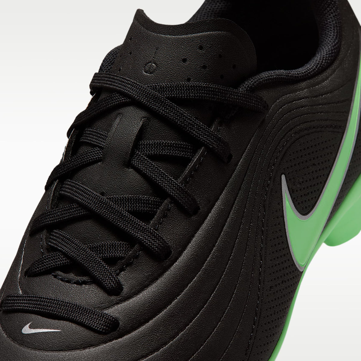 Nike Jr. Tiempo Maestro Club – Negro/Negro/Verde ilusión – vista 8