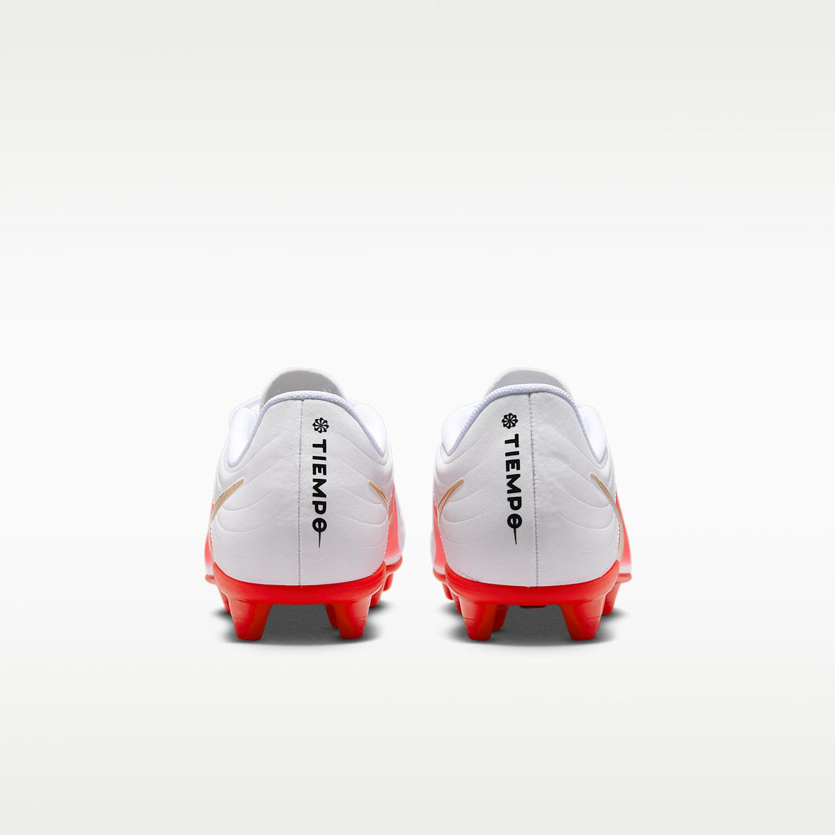 Nike Jr. Tiempo Maestro Club – Blanco/Carmesí brillante/Difuso – vista 6