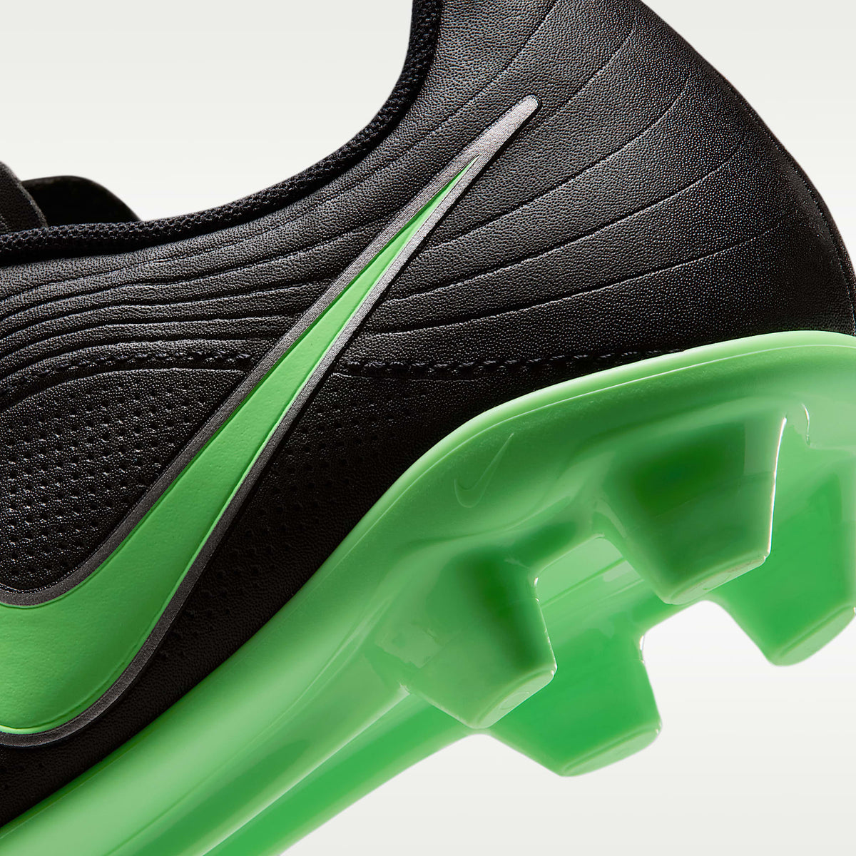 Nike Jr. Tiempo Maestro Club – Negro/Negro/Verde ilusión – vista 9
