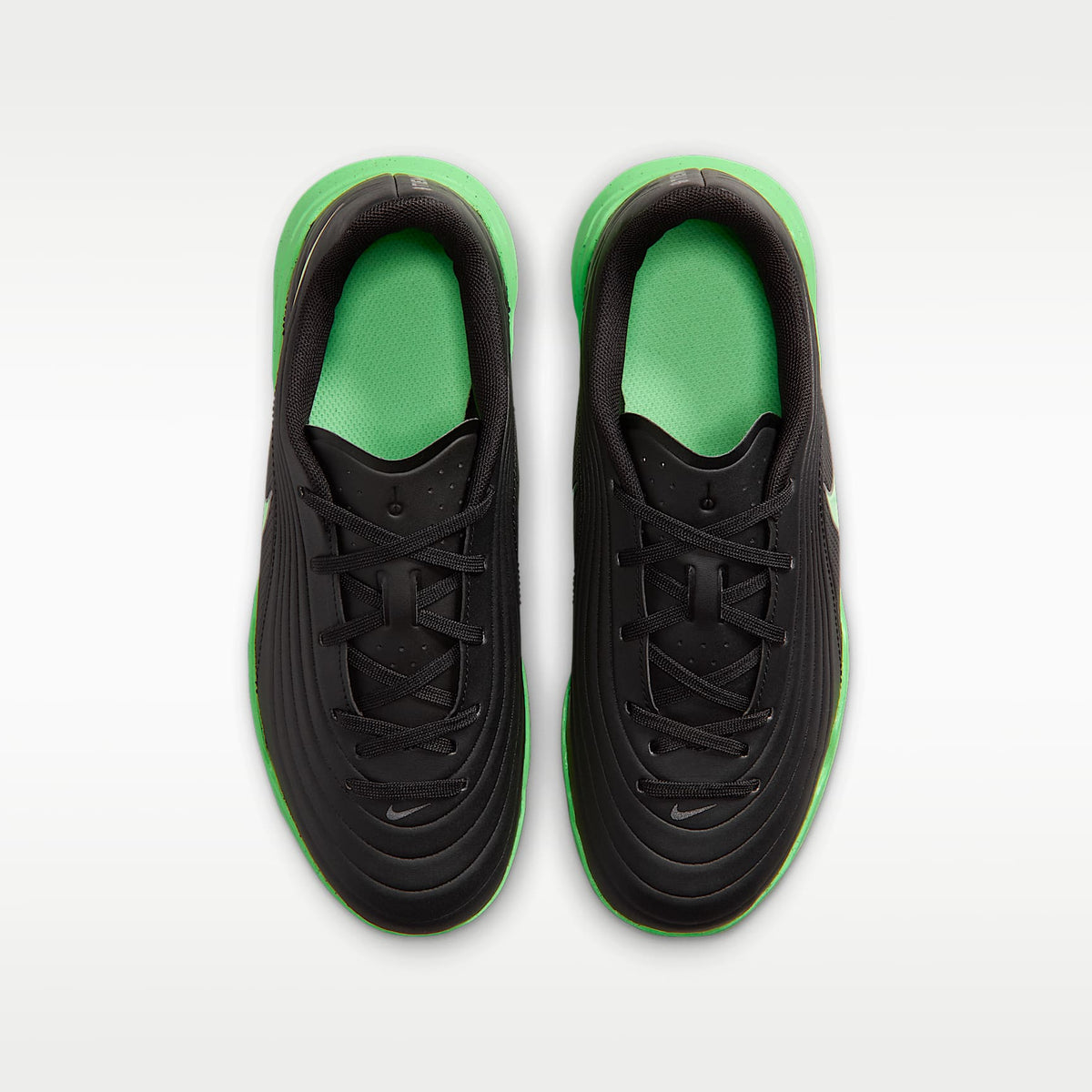 Nike Jr. Tiempo Maestro Club – Negro/Negro/Verde ilusión – vista 4