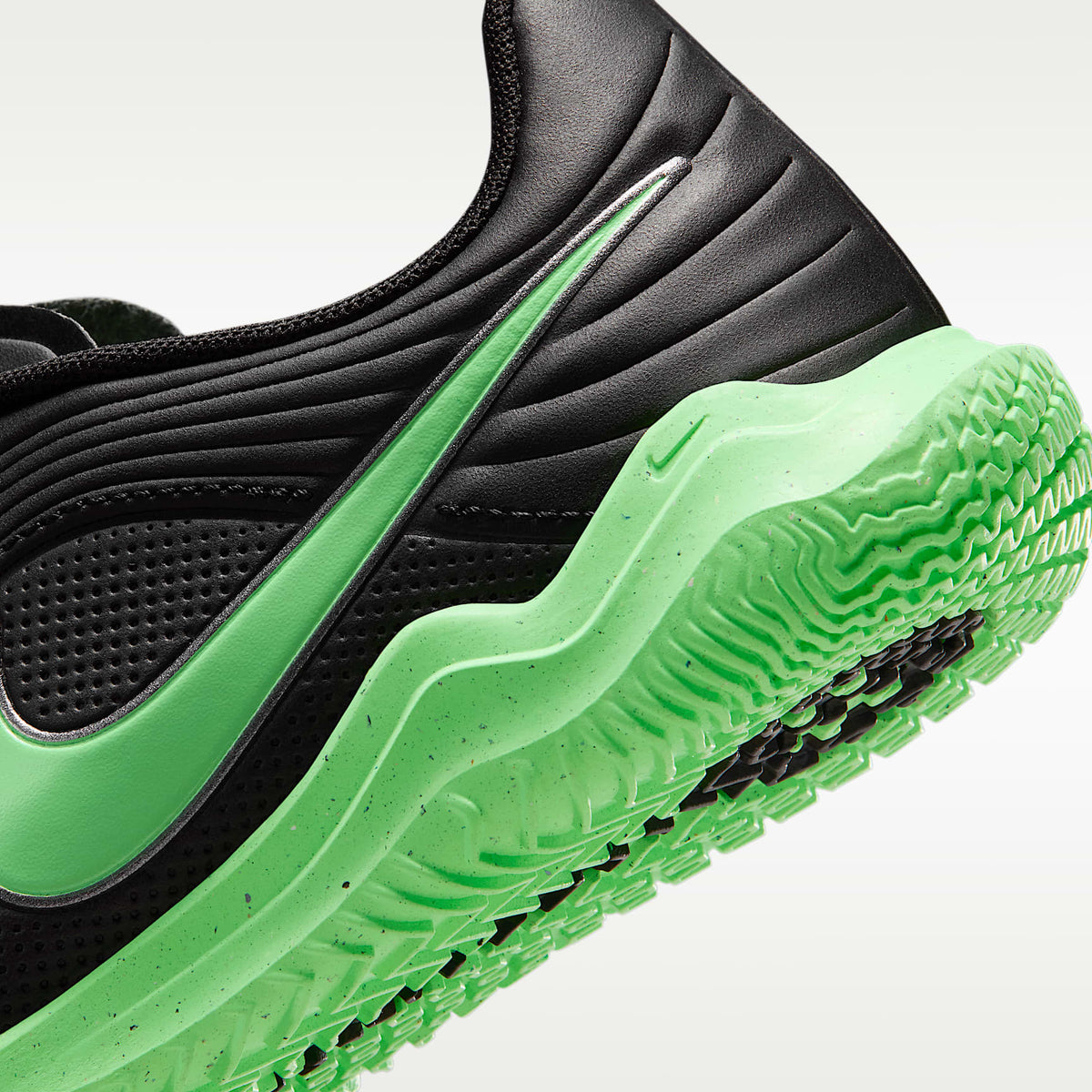 Nike Jr. Tiempo Maestro Club – Negro/Negro/Verde ilusión – vista 8