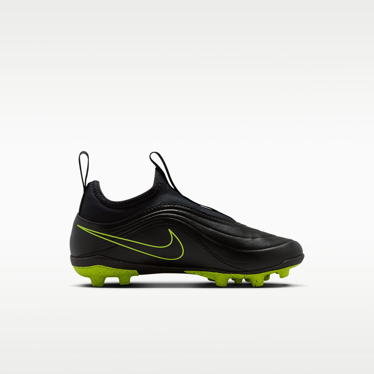 Nike Jr. Tiempo Maestro Club Flex – Negro/Volt/Negro – vista 3