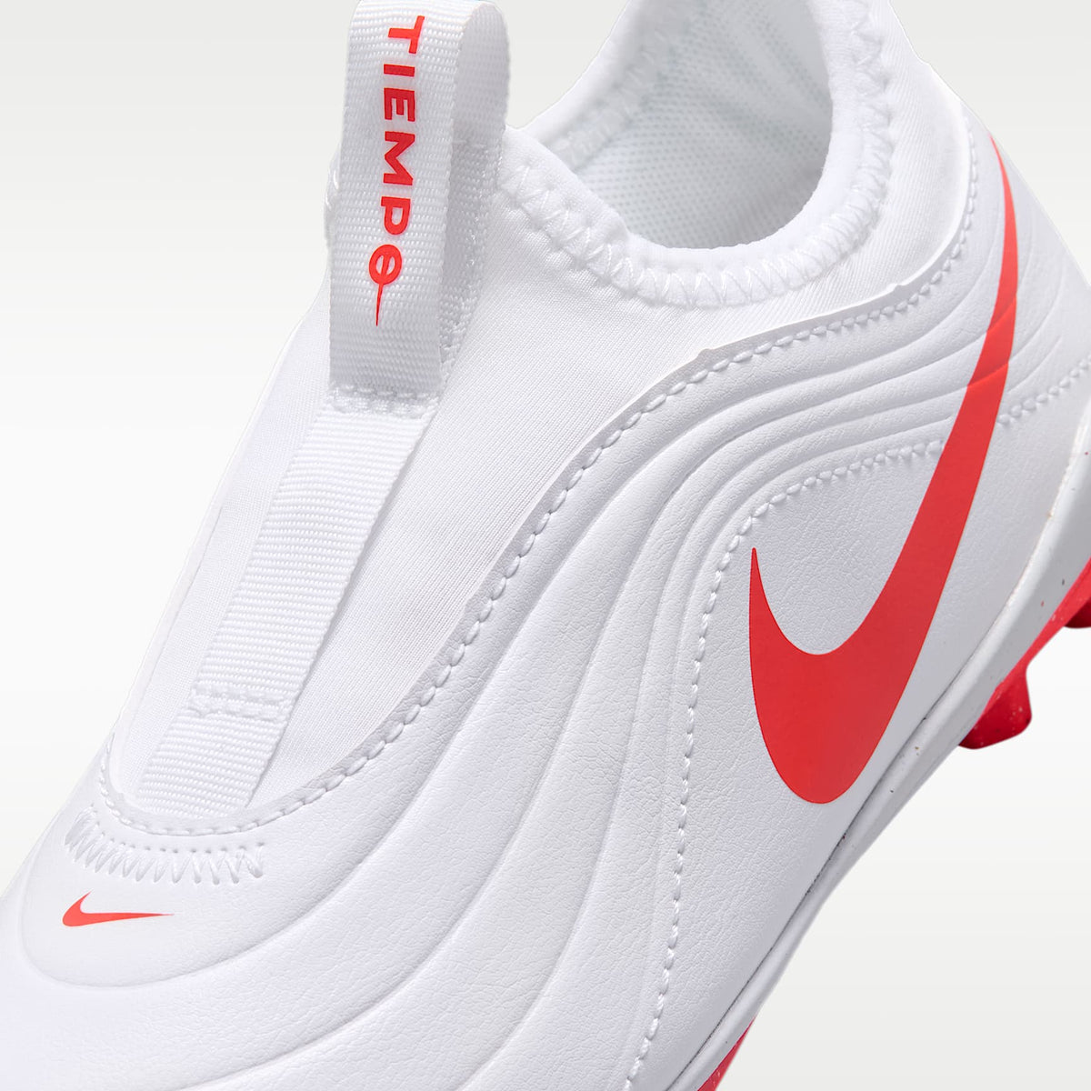 Nike Jr. Tiempo Maestro Club Flex – Blanco/Carmesí brillante/Difuso – vista 8