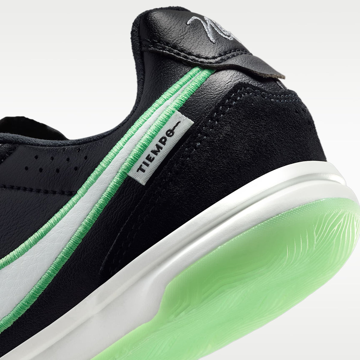Nike Jr. Tiempo Streetgato – Negro/Negro/Verde ilusión – vista 8