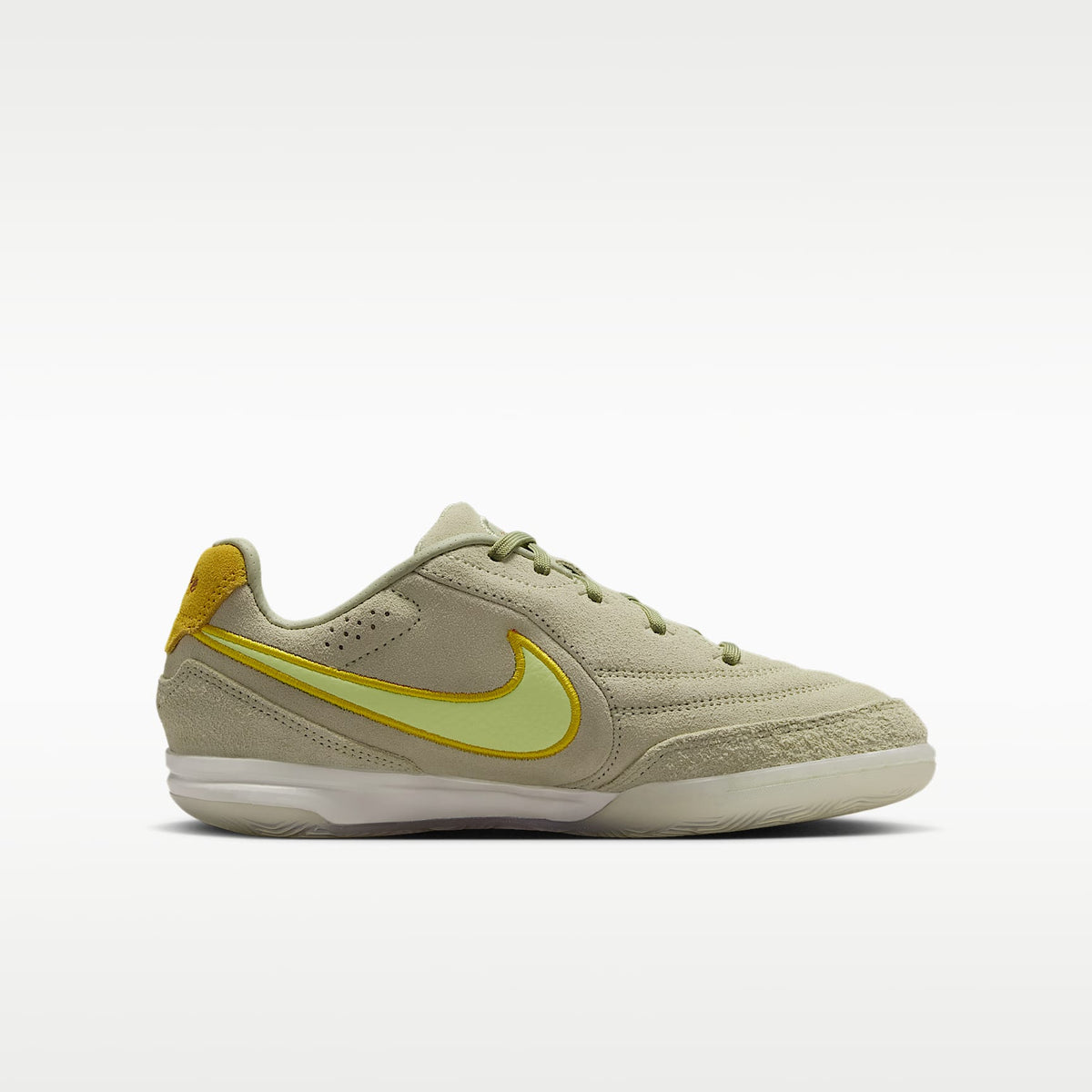 Nike Jr. Tiempo Streetgato LE – Aura oliva/Bronce rojo metálico/Lima líquida claro – vista 3