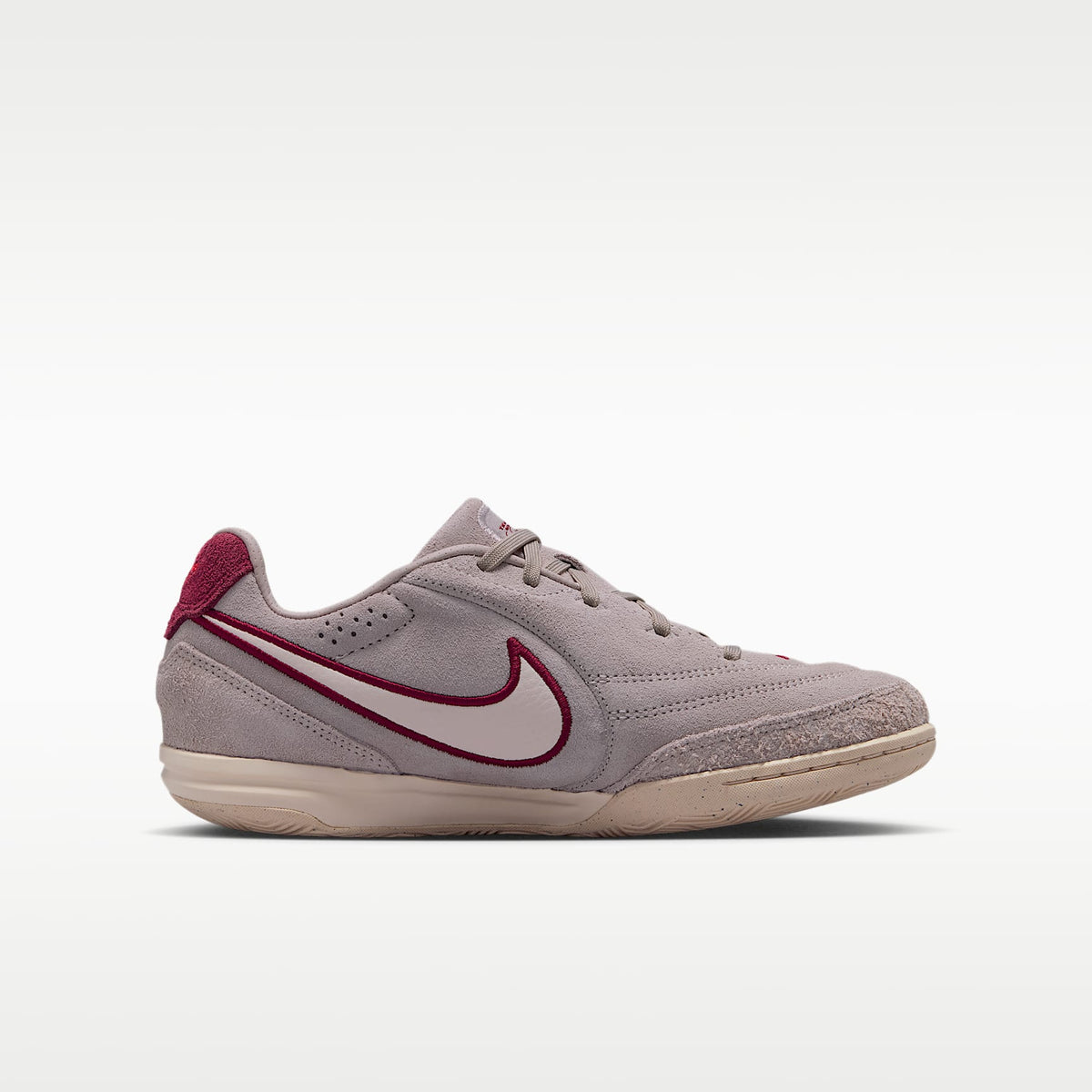 Nike Jr. Tiempo Streetgato PRM – Gris partícula/Rojo team/Tiza – vista 3