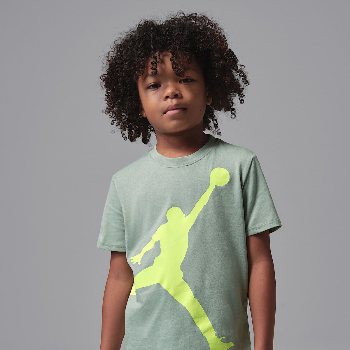 Conjunto Jumbo Jumpman de 2 piezas de shorts para niños talla pequeña Jordan – Azul – vista 3