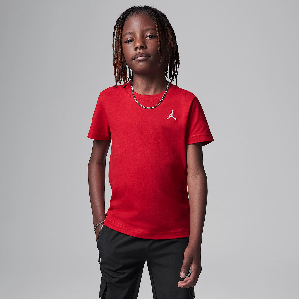 Playera bordada Jumpman Air para niños talla pequeña Jordan – Rojo gimnasio – vista 1