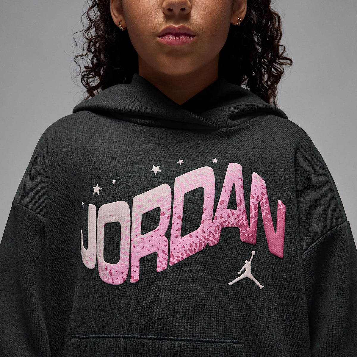 Sudadera con gorro sin cierre de satén oversized para niños talla grande Jordan Jumpman Club – Sombrío apagado – vista 4