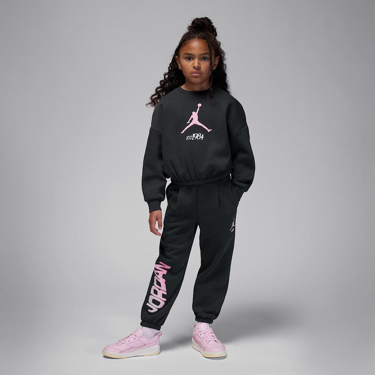 Sudadera de cuello redondo de tejido Fleece plisada para niños talla pequeña Jordan Jumpman Club – Sombrío apagado/Rosa/Blanco – vista 7